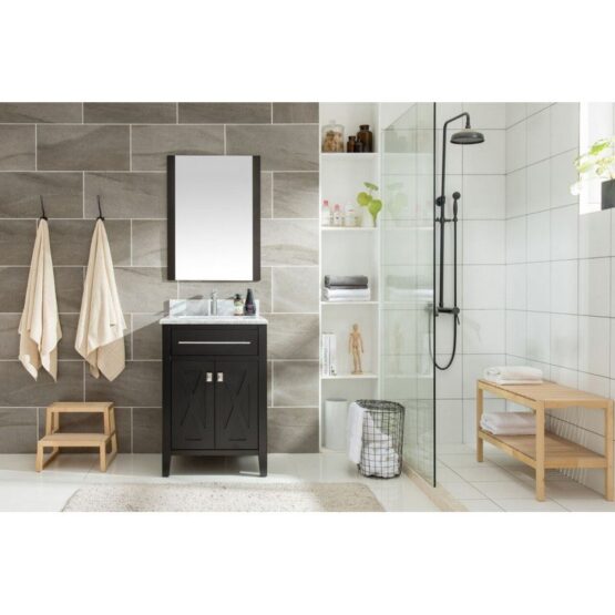313YG319 24E WC LAVIVA.jpg